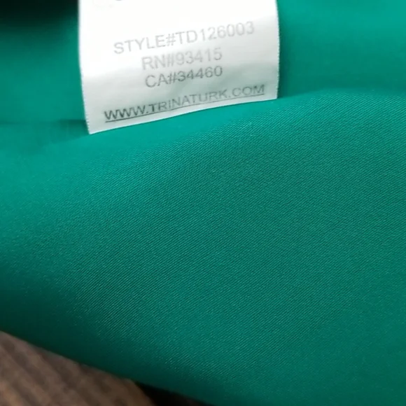 Trina Turk Emerald Long Sleeve Silk Dress - Picture 5 of 8